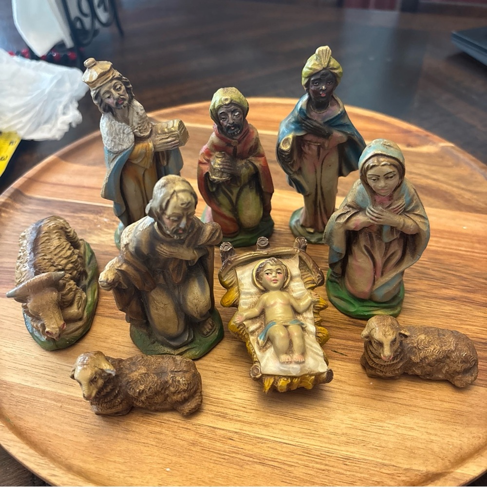 Vintage Nativity Figurine Set Made in Italy